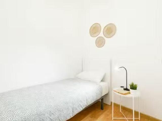 Único Habitación en Carrer de Còrsega, Sagrada Familia