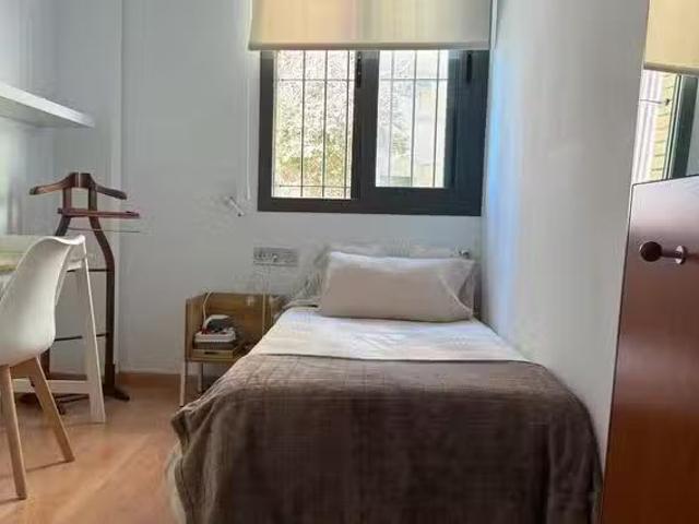 Encantador Habitación en Carrer de José Millán González, Horta.
