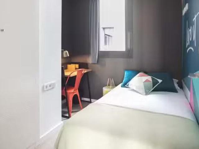 Bonito Habitación en Carrer de la Unió