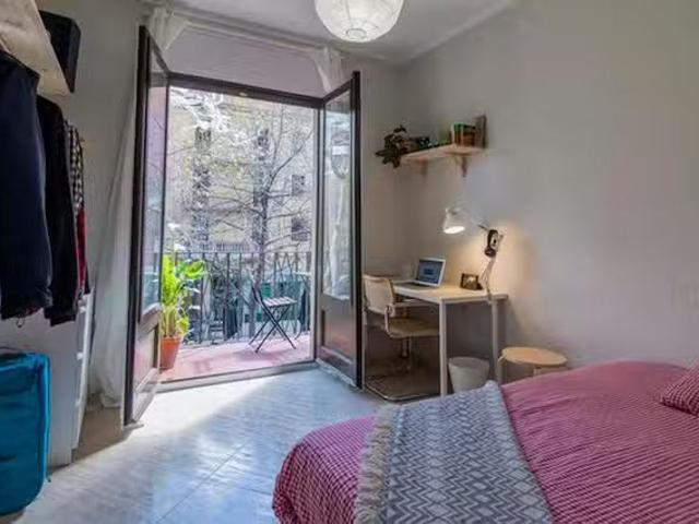¡Renta! Habitación en Carrer de la Indústria, Sagrada Familia
