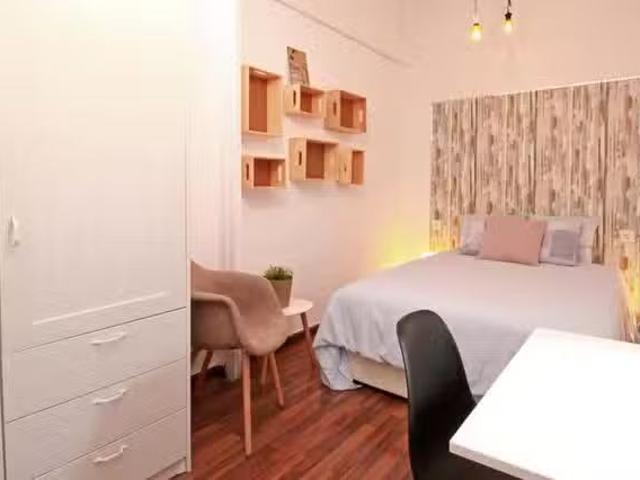 ¡En alquiler! Habitación en Carrer de la Riera de Sant Miquel