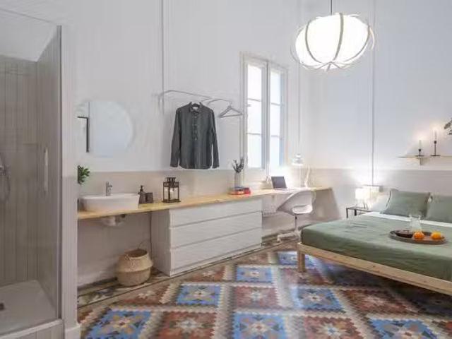 Nuevo Habitación en Carrer de Pau Claris, 85