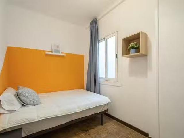 ¡En alquiler! Habitación en Carrer de Pi i Margall, El Baix Gu.