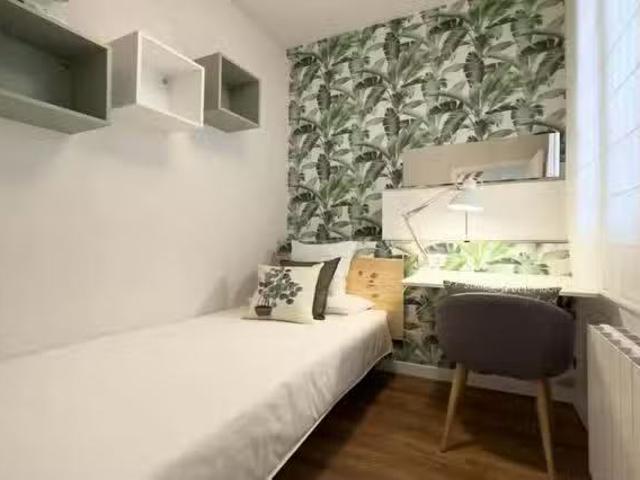 ¡En alquiler! Habitación en Carrer del Rosselló
