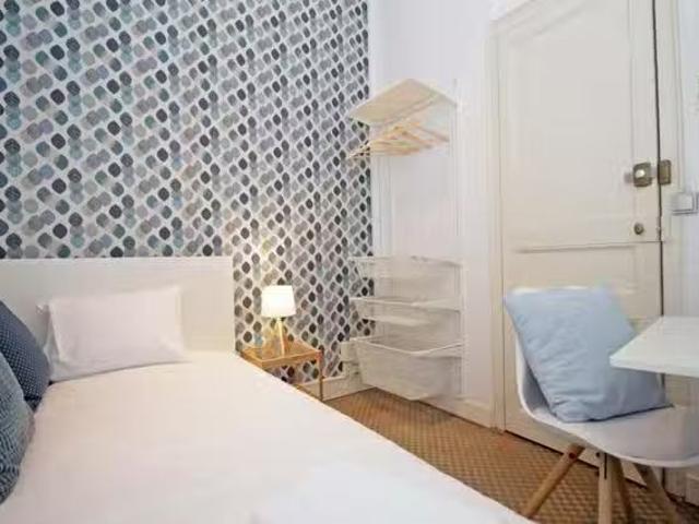 Acogedor Habitación en Carrer Gran de Gràcia