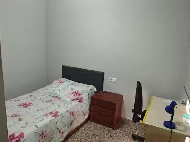 ¡En alquiler! Habitación en Carrer Pizarro