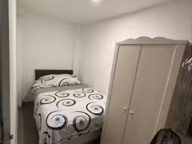 ¡Oferta! Habitación en piso compartido en valència