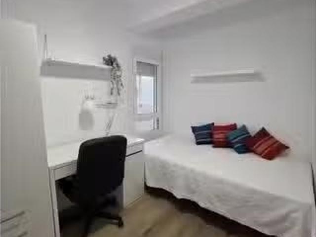 ¡Renta! Habitación en piso compartido en alquiler en Tormos, V.