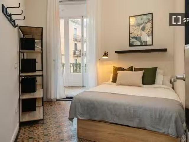 Bonito Habitación en piso compartido en alquiler en Eixample.