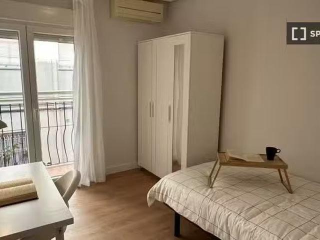 ¡En alquiler! Habitación en piso compartido en Cuatro Caminos.