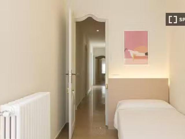 Encantador Habitación en piso compartido, La Gran Vía, Valencia