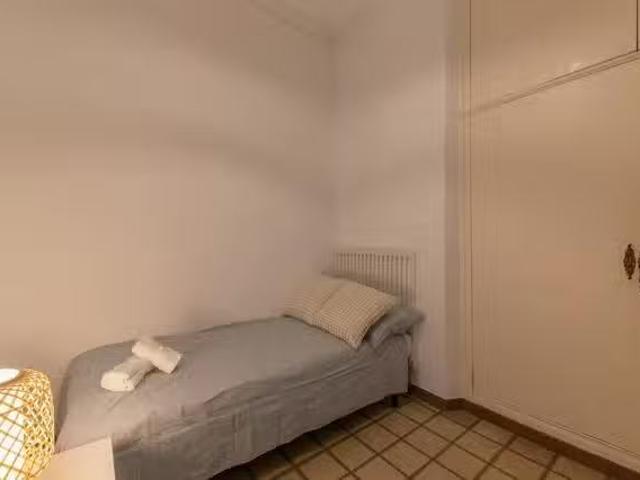 ¡Recién llegado! Habitación en Plaça de Ramon Berenguer el Gra.