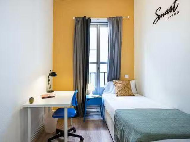 ¡Oferta! Habitación en Plaza de la Marina Española