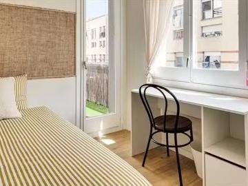 ¡Renta! Habitación en 27 Avinguda de les Drassanes