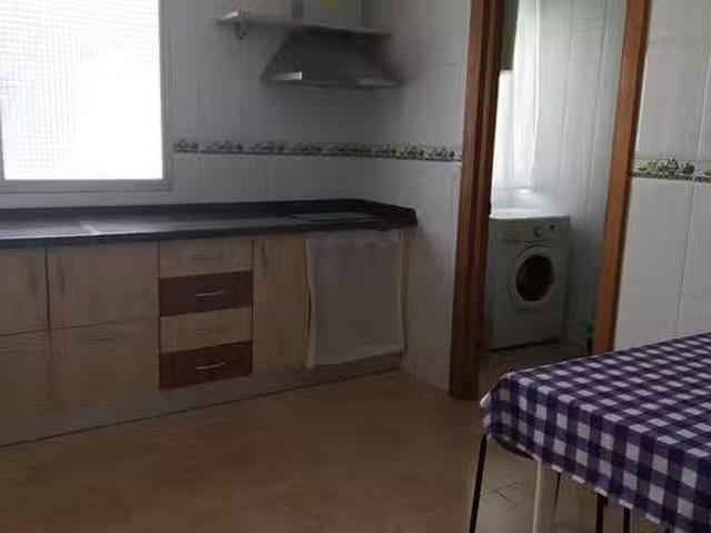 ¡Oferta! Habitación en 31 Calle Santa Filomena