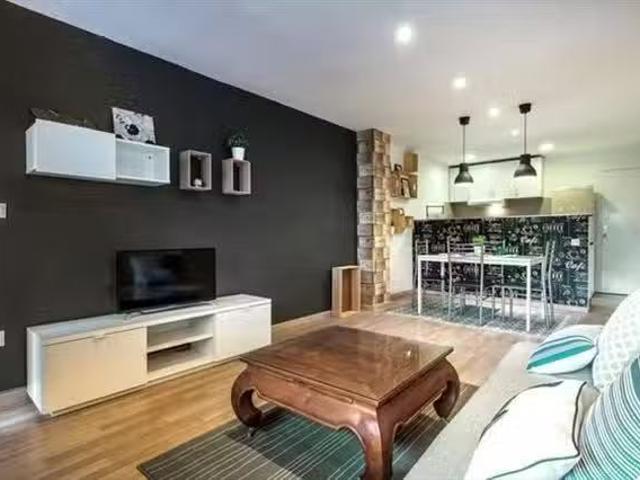 Nuevo Habitación en 7B Carrer de Bernat Metge