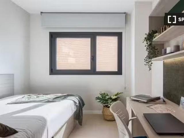 Único Habitación Individual con baño privado en un Coliving en.