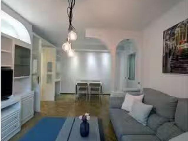 ¡Recién llegado! Habitaciones en alquiler en piso de 1 dormito.