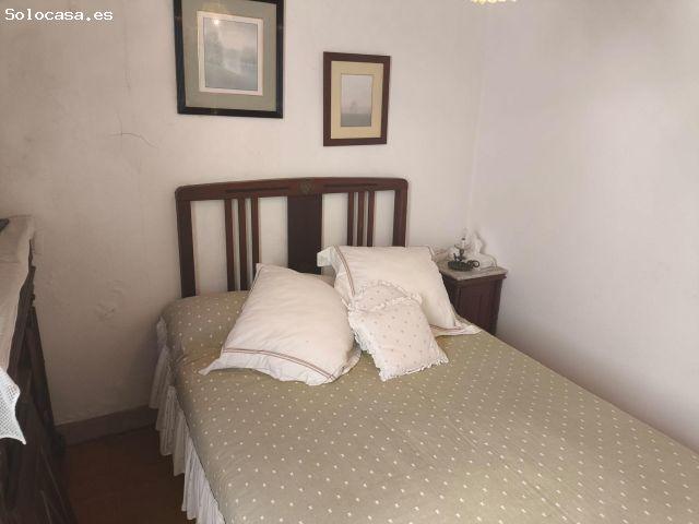 Acogedor Piso con Terraza y Terreno en Malpica ¡Tu Refugio Perfecto!