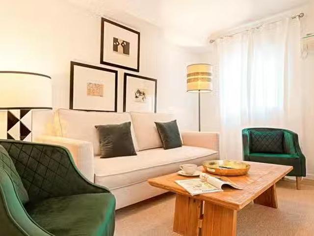 ¡Oferta! Piso de 1 habitación en Calle Velarde, Casco Antiguo