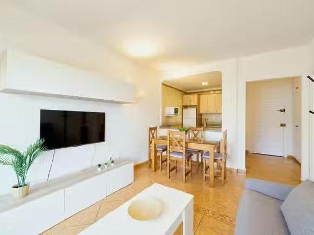 ¡Oferta! Piso de 1 habitación en Calle Benalmádena, Arroyo de.