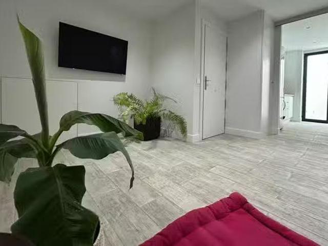 Único Piso de 1 habitación en Calle Cabo de Plata