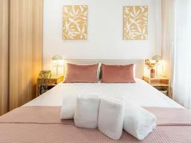 ¡En alquiler! Piso de 1 habitación en Carrer de Déu i Mata, Le.