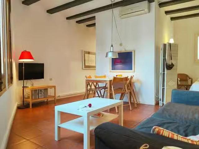 Nuevo Piso de 1 habitación en La Rambla, Ciutat Vella