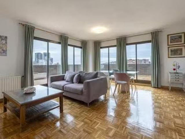 Nuevo Piso de 1 habitación en Madrid