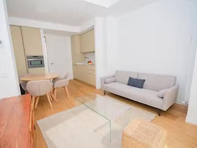 Nuevo Piso de 1 habitación en Madrid