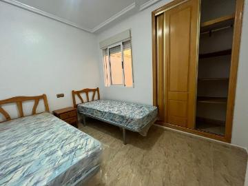 Acogedor piso de 2 dormitorios con piscina comunitaria en Los Montesinos