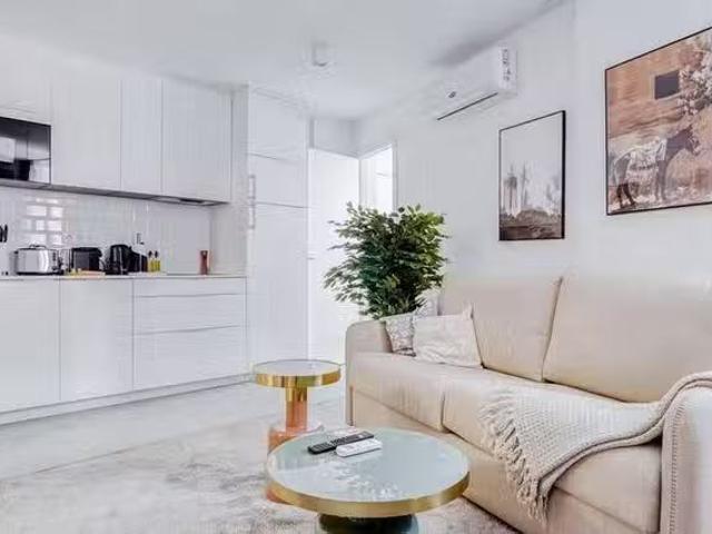 ¡Recién llegado! Piso de 2 habitaciones en Madrid