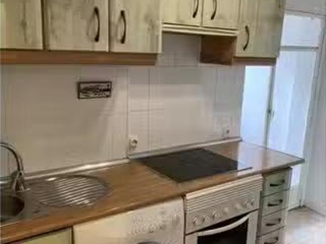 ¡En alquiler! Piso de 3 habitaciones en alquiler en San Fernan.