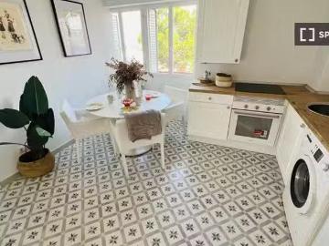 ¡En alquiler! Piso de 5 habitaciones en alquiler en El Pardo.