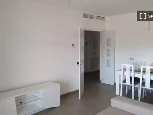 Bonito Piso en alquiler de 3 habitaciones en Ciudad Universita.