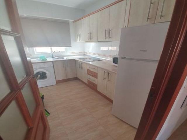 Acogedor Piso en el Corazón de Almería Ideal para Tu Nuevo Hogar