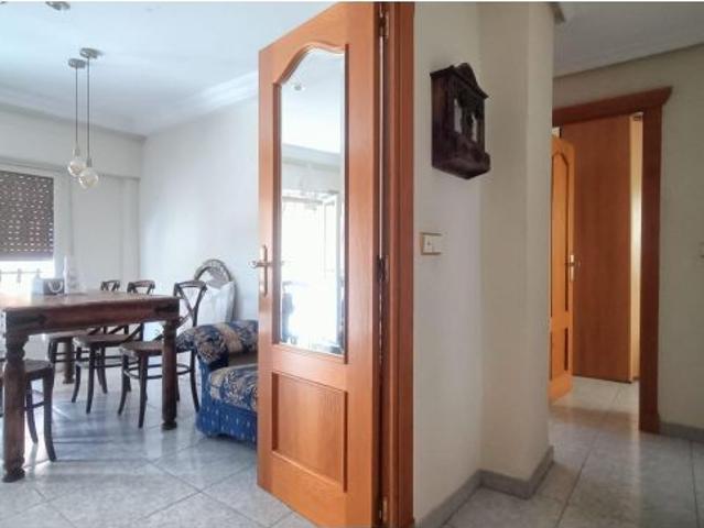 ¡Acogedor piso en Elche, ideal para disfrutar de la vida urbana! ?✨