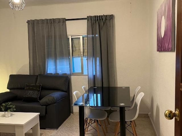 Acogedor piso en La Chana POR SOLO 900€!