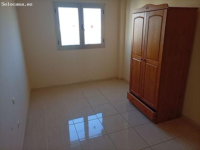 Acogedor Piso en Santa Lucía de Tirajana con Garaje y Trastero