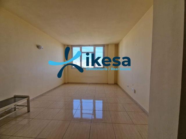 Acogedor Piso en Santa Lucía de Tirajana con Garaje y Trastero