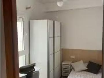 ¡Renta! Se alquila habitación en Les Corts, Barcelona