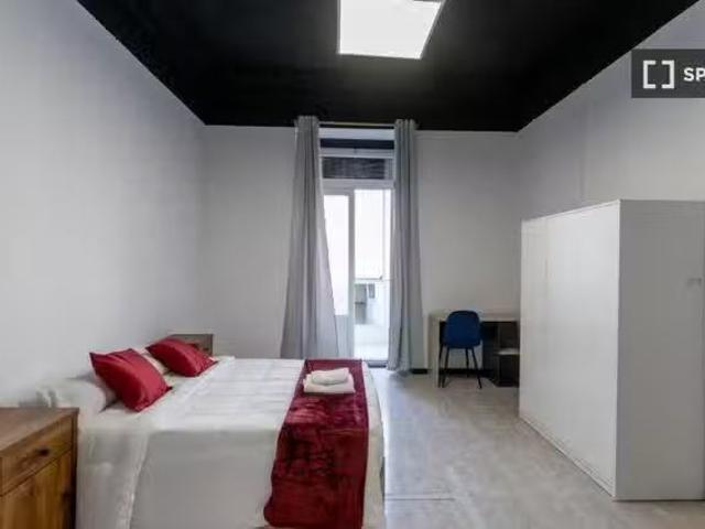 ¡Recién llegado! Se alquila habitación en piso de 11 habitacio.