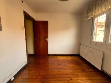 ACOGEDORA CASA DE 2 HABITACIONES EN ZONA TRANQUILA – LOS CORRALES DE BUELNA