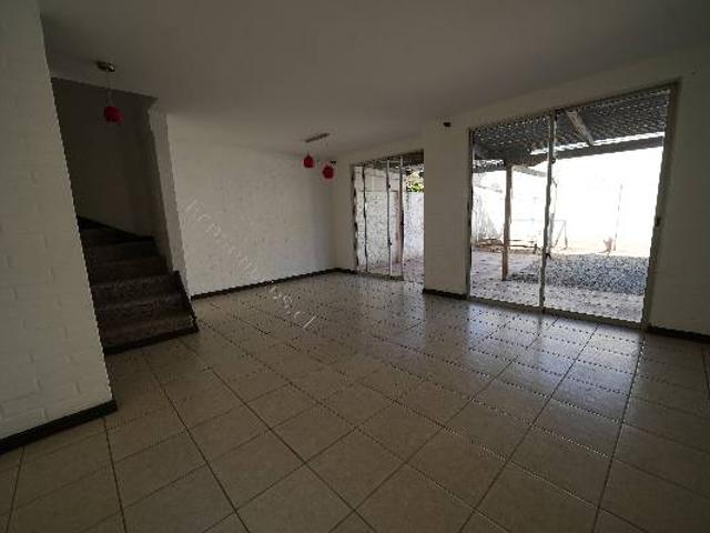 Acogedora casa de 3 dormitorios en Ciudad Satélite, Maipú