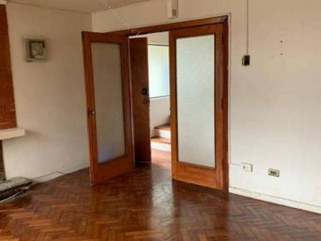 Acogedora Casa de dos pisos en calle Alvarez