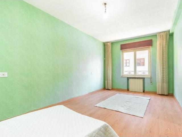 Acogedora casa de dos plantas con patio privado en el corazón de Bimenes