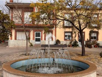 Acogedora casa de dos plantas en Robledo del Buey, Los Navalucillos