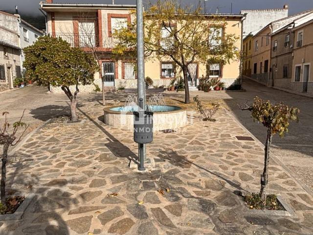Acogedora casa de dos plantas en Robledo del Buey, Los Navalucillos