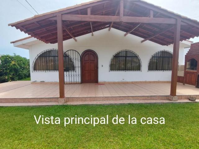 Acogedora Casa De Playa En Club Solimar
