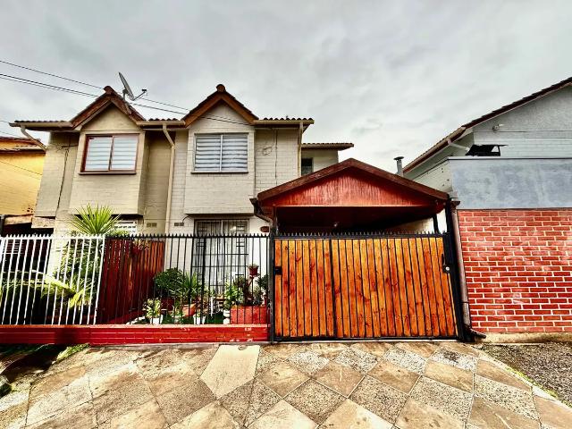 Acogedora Casa En 2 Pisos